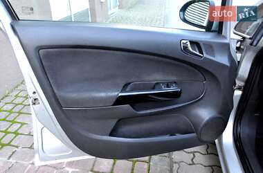 Хэтчбек Opel Corsa 2013 в 