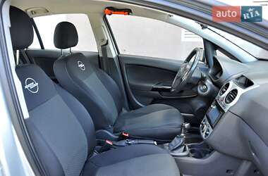 Хэтчбек Opel Corsa 2013 в 