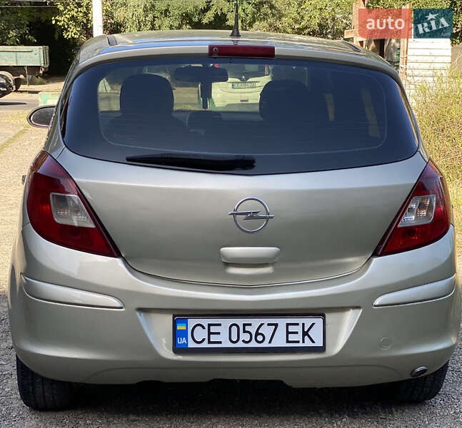 Хэтчбек Opel Corsa 2008 в Черновцах