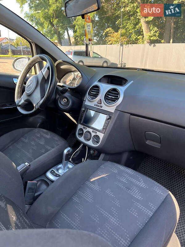 Хэтчбек Opel Corsa 2012 в Броварах