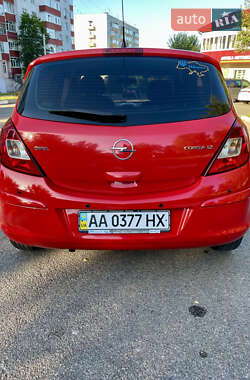 Хэтчбек Opel Corsa 2008 в 