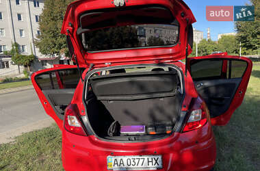 Хэтчбек Opel Corsa 2008 в 