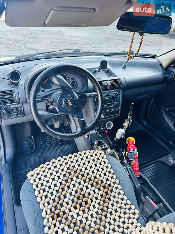 Хетчбек Opel Corsa 1993 в Чернівцях фото 7 Хетчбек Opel Corsa 1993 в Чернівцях