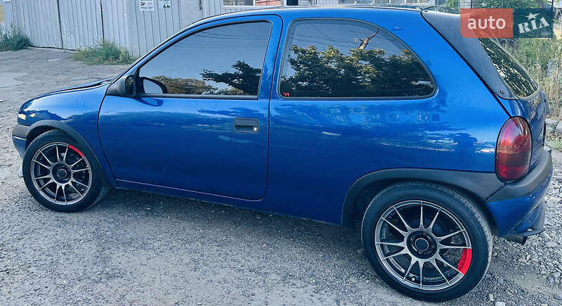 Хетчбек Opel Corsa 1993 в Чернівцях фото 5 Хетчбек Opel Corsa 1993 в Чернівцях