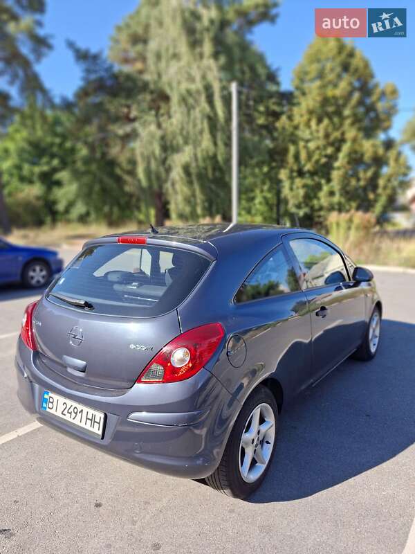 Хэтчбек Opel Corsa 2009 в Чернигове