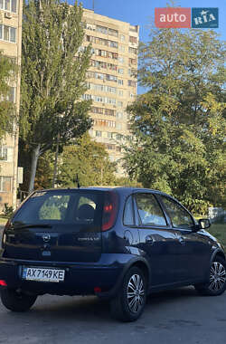 Хэтчбек Opel Corsa 2004 в 