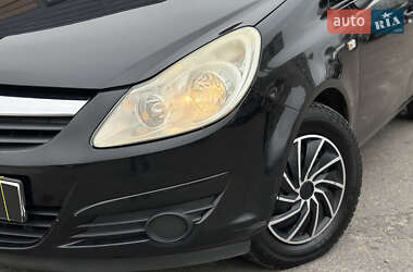 Хэтчбек Opel Corsa 2008 в 