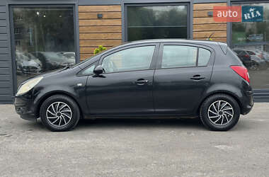 Хэтчбек Opel Corsa 2008 в 