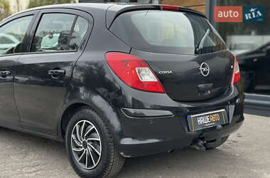 Хэтчбек Opel Corsa 2008 в 