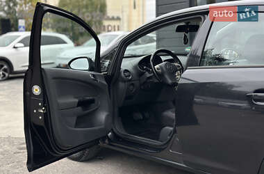 Хэтчбек Opel Corsa 2008 в 