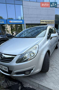 Хетчбек Opel Corsa 2010 в Рівному