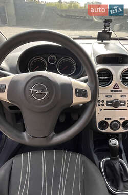 Хэтчбек Opel Corsa 2008 в 
