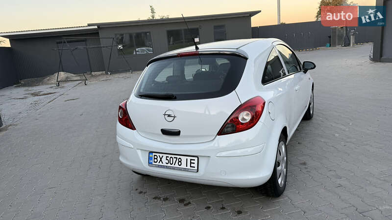 Хетчбек Opel Corsa 2008 в Ярмолинцях