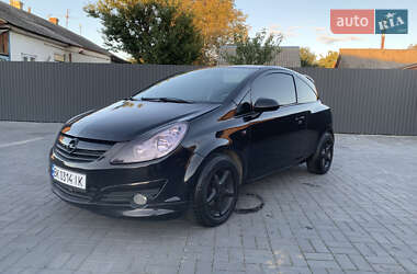 Хэтчбек Opel Corsa 2008 в 
