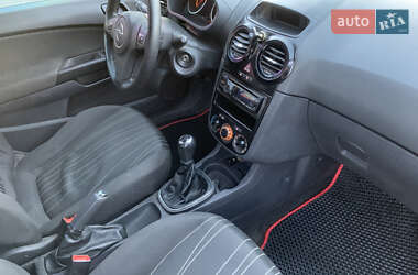 Хэтчбек Opel Corsa 2008 в 
