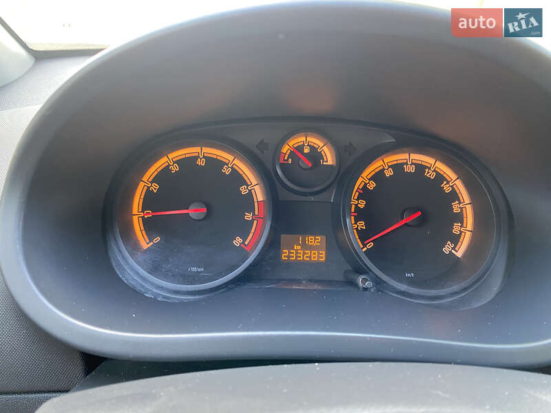 Хэтчбек Opel Corsa 2009 в Каменец-Подольском