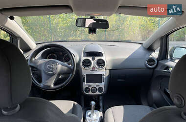 Хэтчбек Opel Corsa 2007 в 