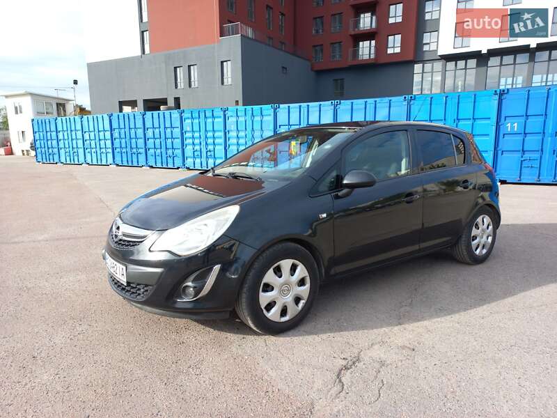 Хэтчбек Opel Corsa 2012 в Львове