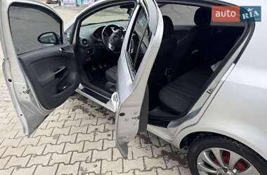 Хэтчбек Opel Corsa 2010 в 