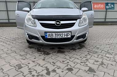 Хэтчбек Opel Corsa 2010 в 