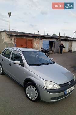 Хэтчбек Opel Corsa 2002 в 