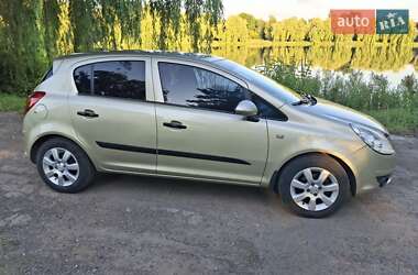Хэтчбек Opel Corsa 2008 в Ровно