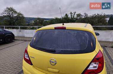 Хэтчбек Opel Corsa 2013 в 