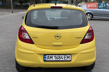 Хэтчбек Opel Corsa 2008 в 