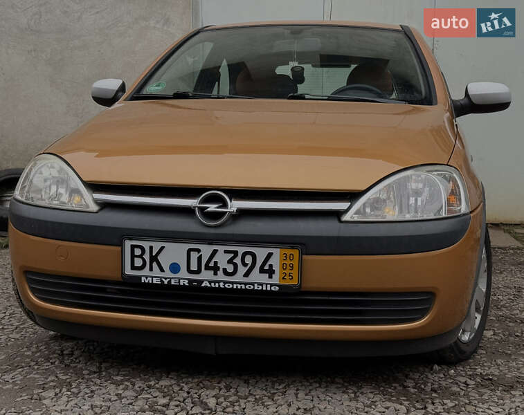 Хэтчбек Opel Corsa 2003 в Дрогобыче