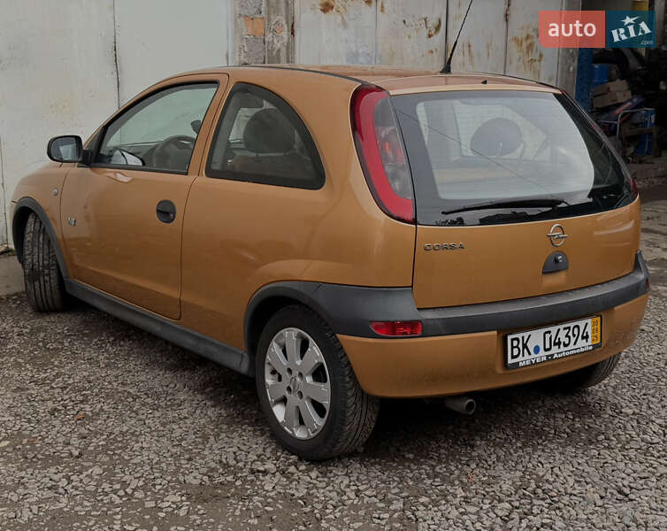 Хэтчбек Opel Corsa 2003 в Дрогобыче