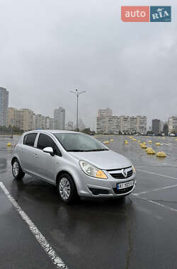 Хэтчбек Opel Corsa 2008 в 