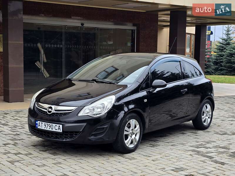 Хэтчбек Opel Corsa 2012 в Харькове