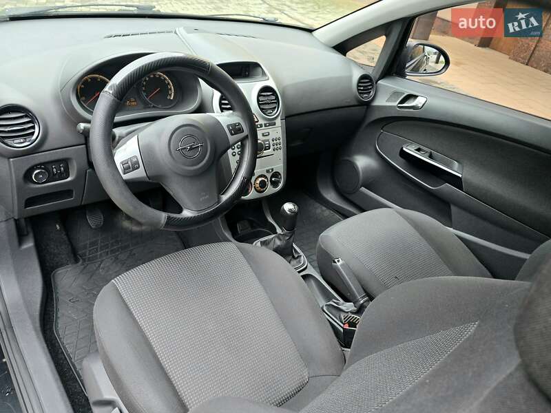 Хэтчбек Opel Corsa 2012 в Харькове