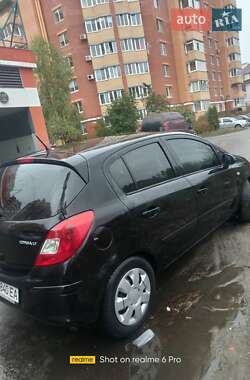 Хэтчбек Opel Corsa 2007 в 
