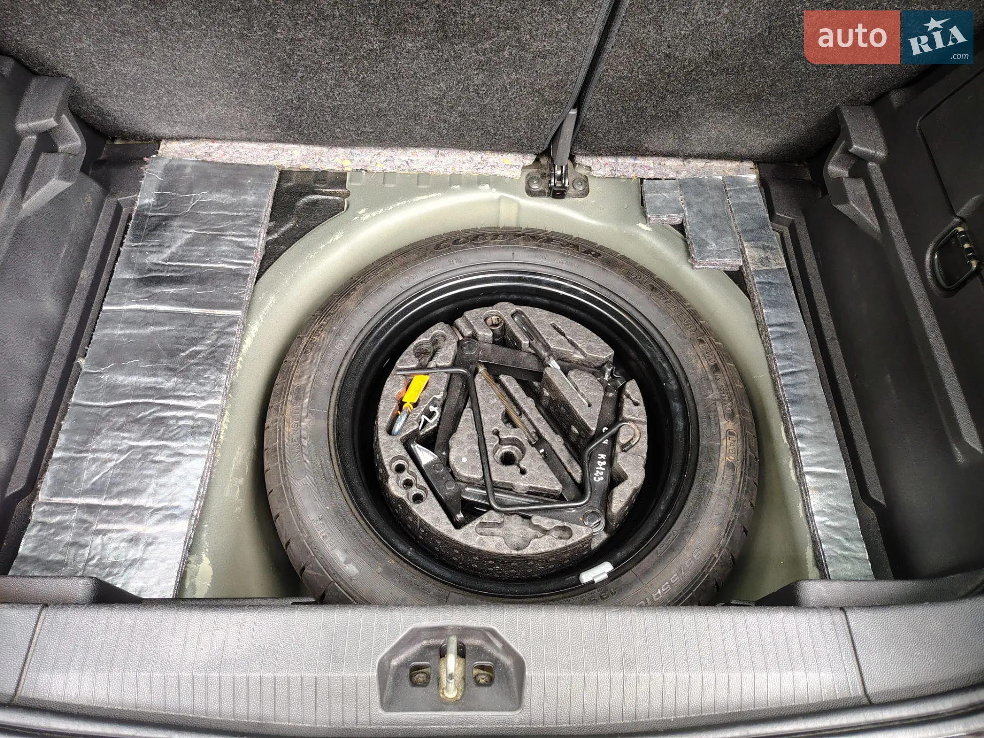 2010 Opel Corsa - мініатюра 5
