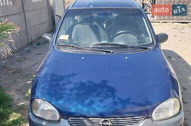 Хетчбек Opel Corsa 2000 в Кіцмані