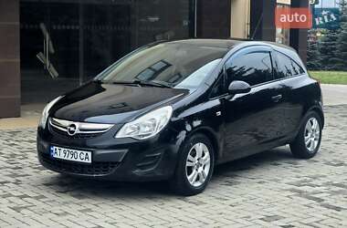 Хетчбек Opel Corsa 2012 в 