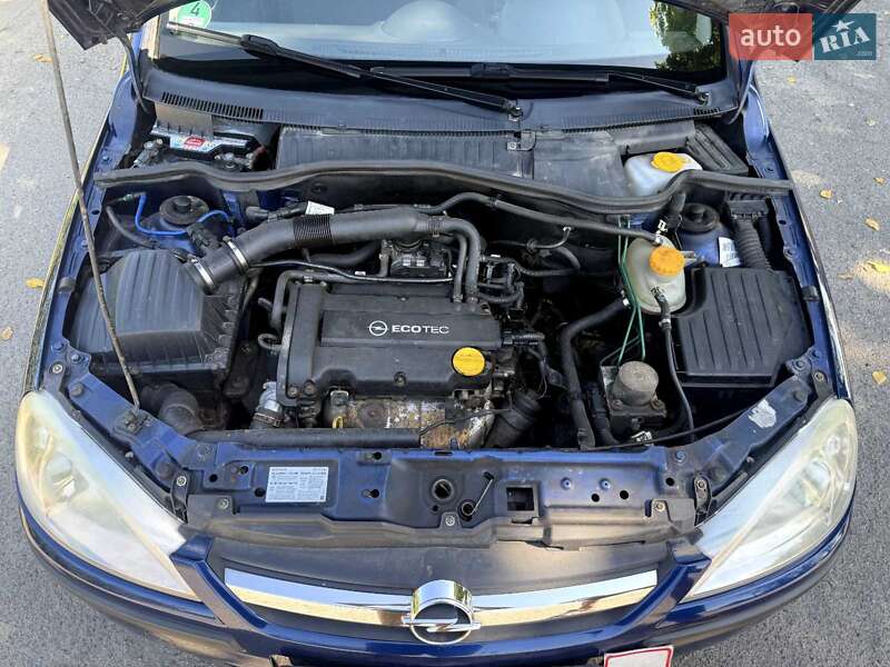 Хэтчбек Opel Corsa 2004 в Жмеринке