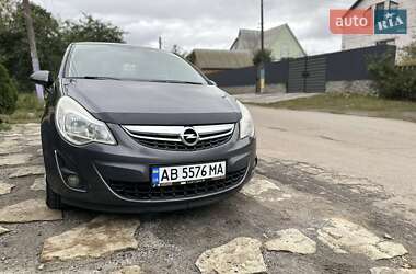 Хэтчбек Opel Corsa 2011 в 