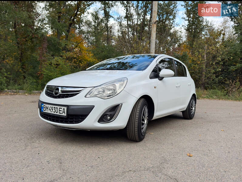 Хэтчбек Opel Corsa 2012 в 