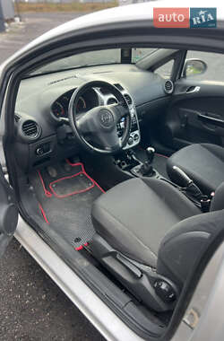 Хетчбек Opel Corsa 2011 в  фото 9 Хетчбек Opel Corsa 2011 в