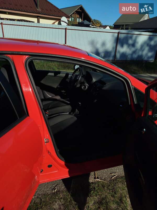 Хетчбек Opel Corsa 2014 в Білогородці