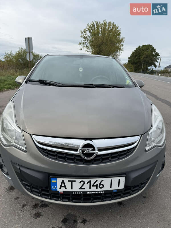 Хэтчбек Opel Corsa 2012 в Калуше фото 5 Хэтчбек Opel Corsa 2012 в Калуше