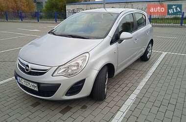 Хэтчбек Opel Corsa 2012 в Нововолынске Хэтчбек Opel Corsa 2012 в Нововолынске