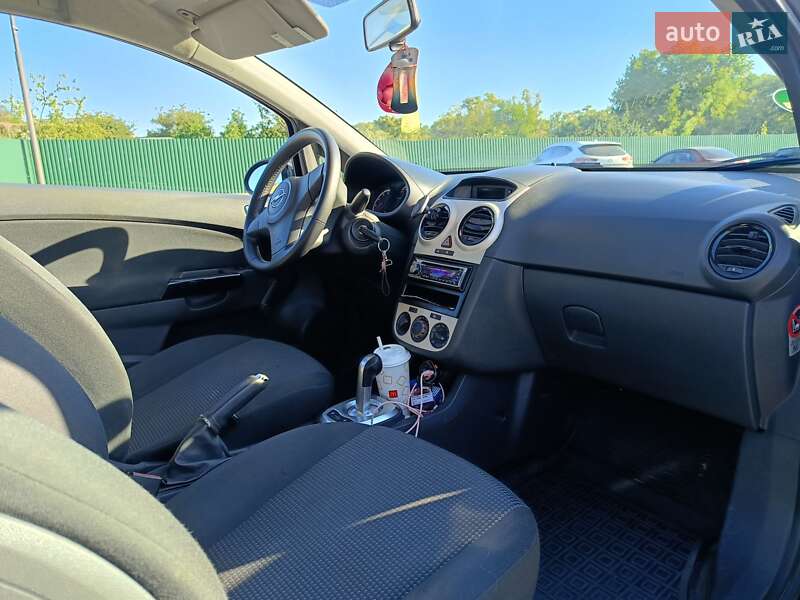 Хетчбек Opel Corsa 2009 в Олександрії