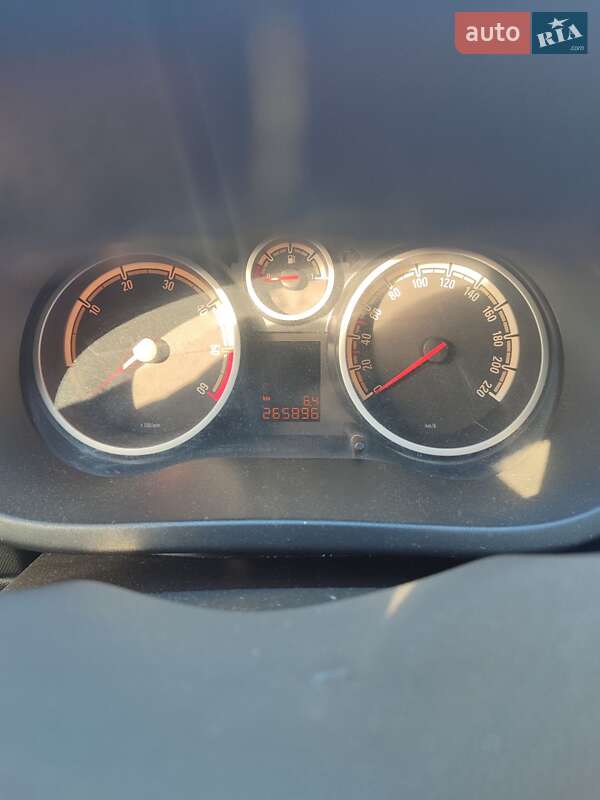 Хэтчбек Opel Corsa 2010 в Львове фото 3 Хэтчбек Opel Corsa 2010 в Львове