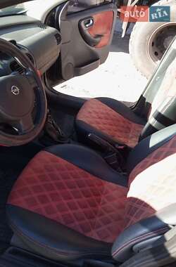 Хэтчбек Opel Corsa 2003 в  фото 8 Хэтчбек Opel Corsa 2003 в