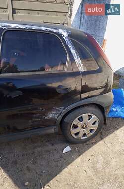 Хэтчбек Opel Corsa 2003 в  фото 13 Хэтчбек Opel Corsa 2003 в