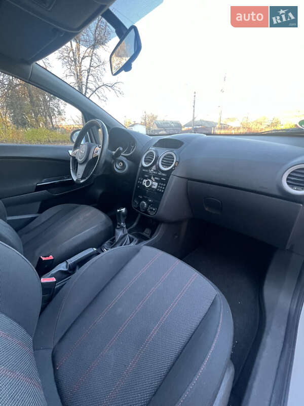 Хетчбек Opel Corsa 2011 в Вінниці