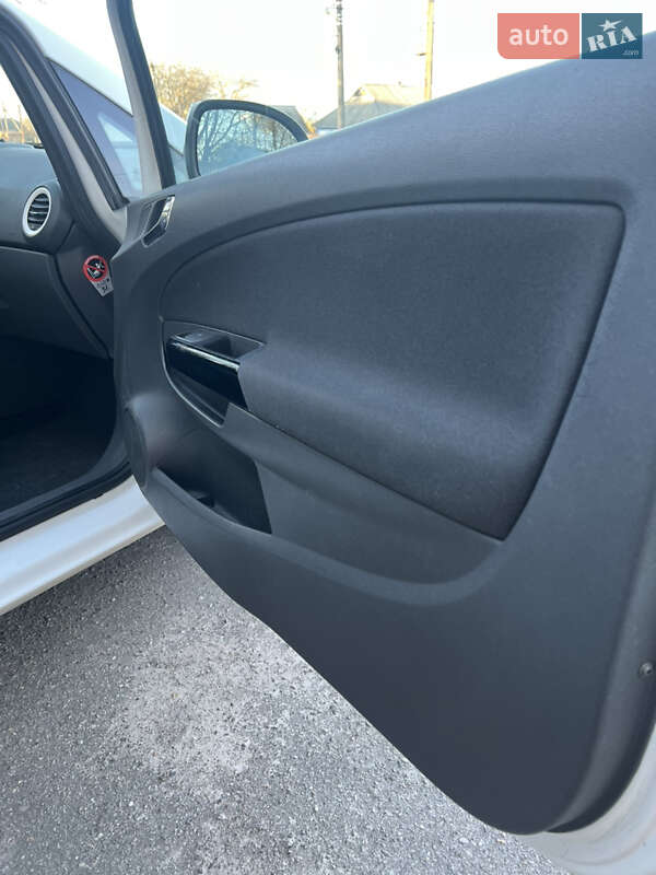 Хетчбек Opel Corsa 2011 в Вінниці